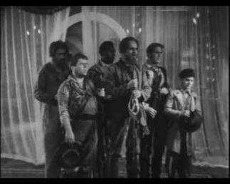 Le Nautilus (Iossif Youtsevitch) / Le capitaine Nemo (Nikolai Komissarov) - Tainstvennyy ostrov / Tanstvenny ostrov (Edouard Adolfovich Pentslin, 1941)